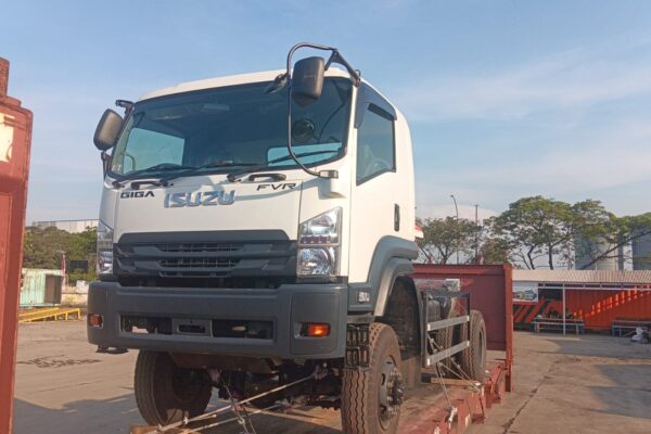 Isuzu Truck (8)