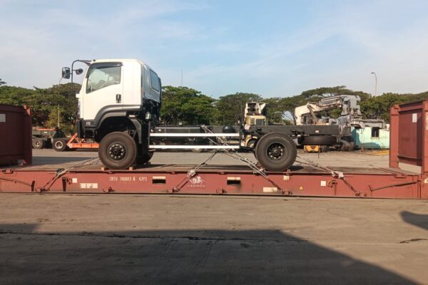 Isuzu Truck (9)